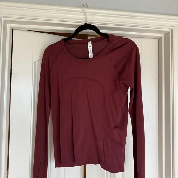 Lululemon Athletica Maroon Long Sleeve Top - Picture 1 of 2